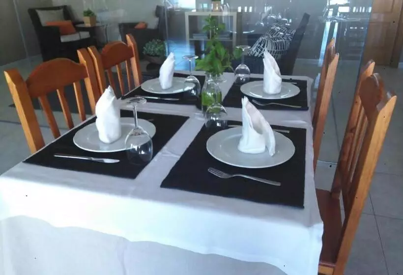 ホテル Martín Esperanza