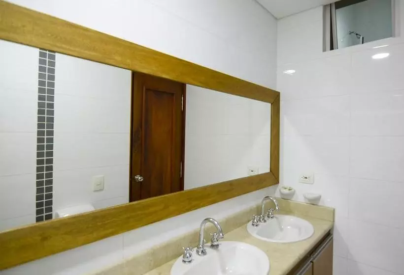 Hotel Monarca