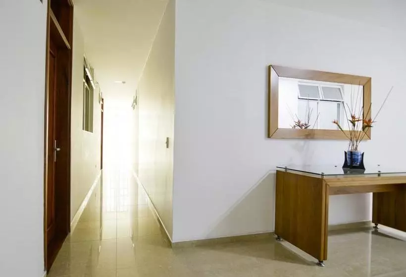 Hotel Monarca