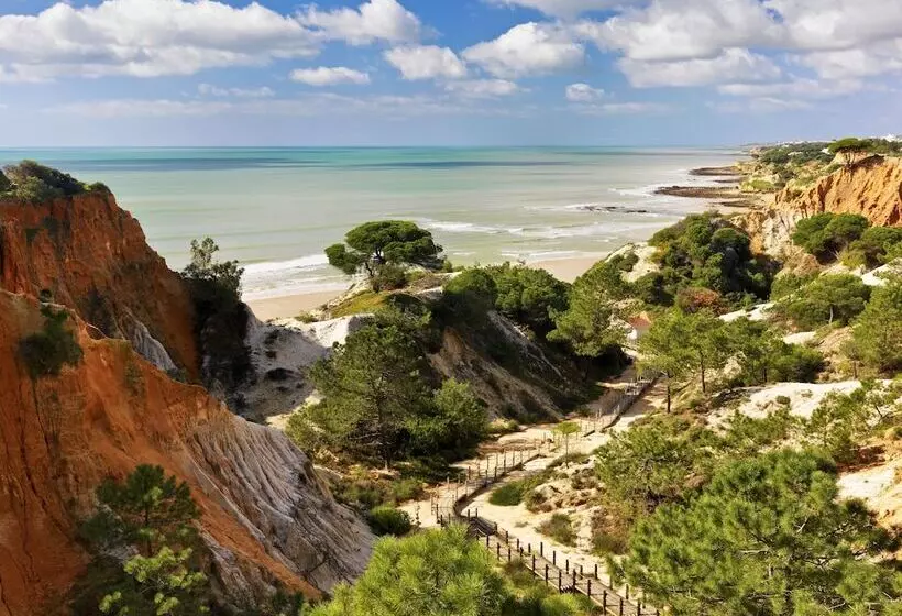 ホテル Pine Cliffs Village & Golf Suites
