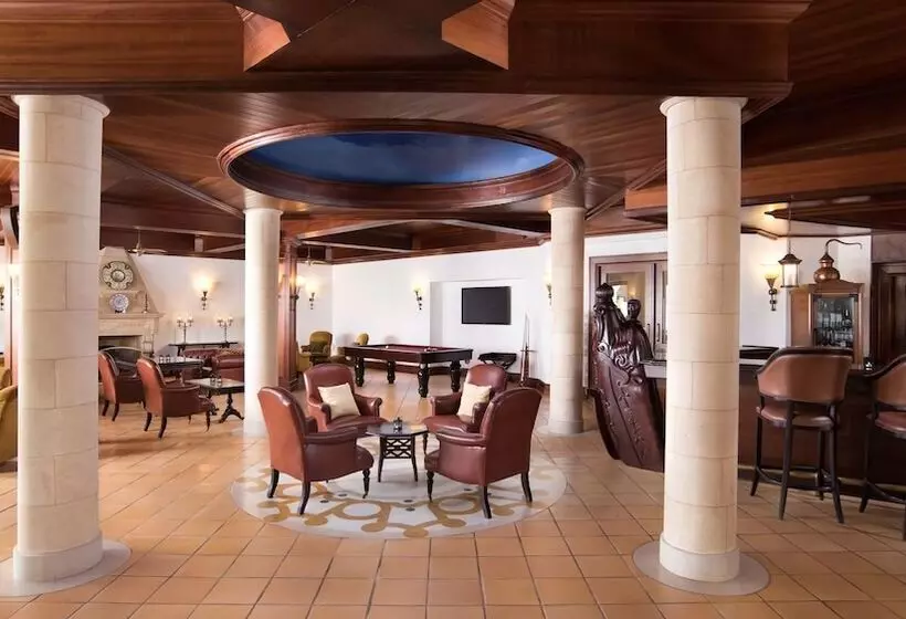 ホテル Pine Cliffs Village & Golf Suites