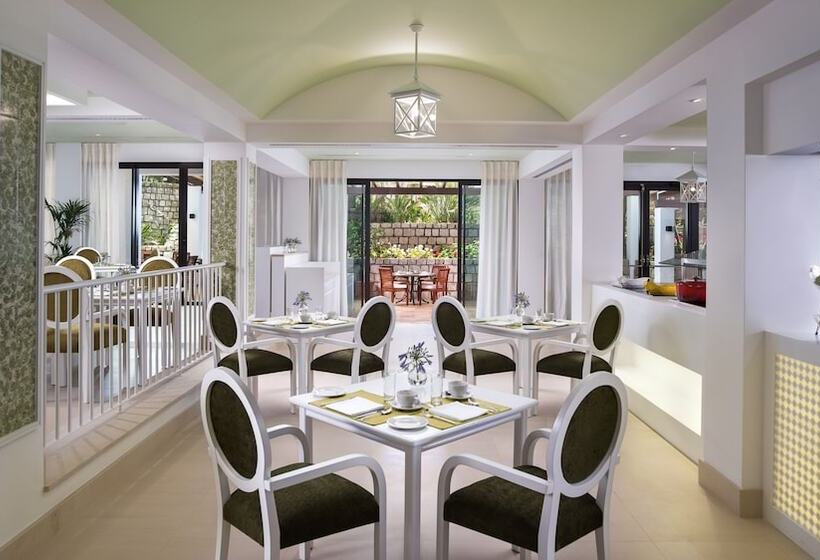 호텔 Pine Cliffs Village