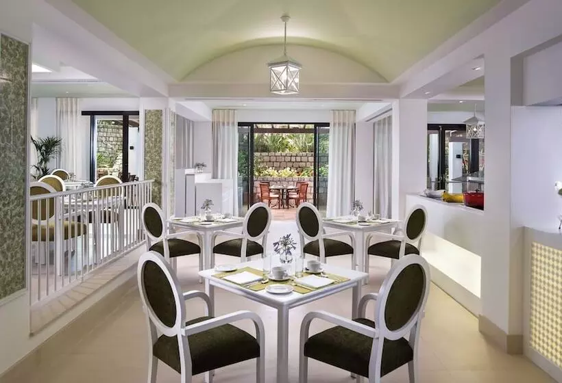 ホテル Pine Cliffs Village & Golf Suites