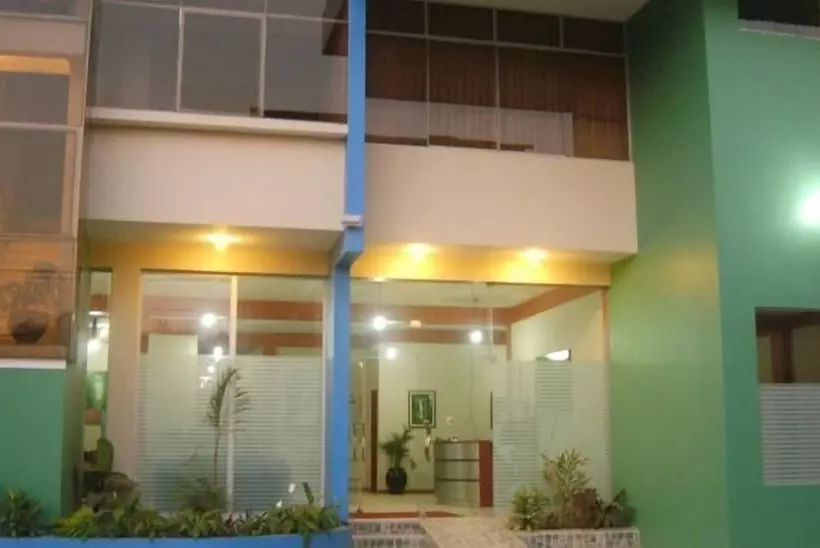 هتل Residencial Brest Amazon Tarapoto