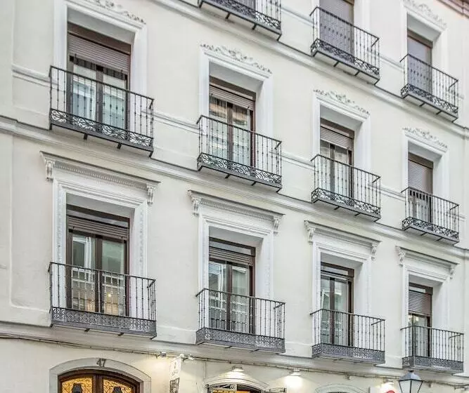 Slow Suites Augusto