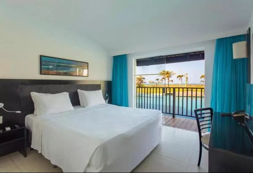 Dom Pedro Laguna Beach Resort & Golf