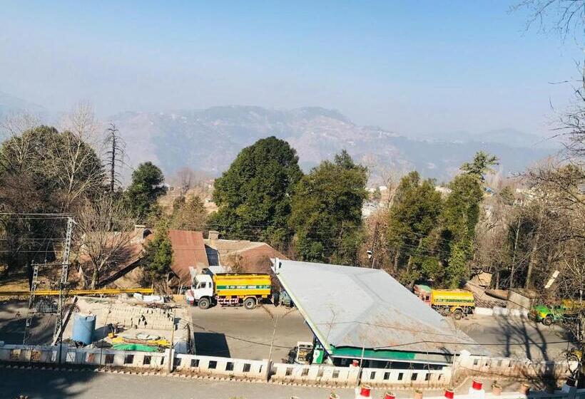 هتل The Sarai Suites, Murree