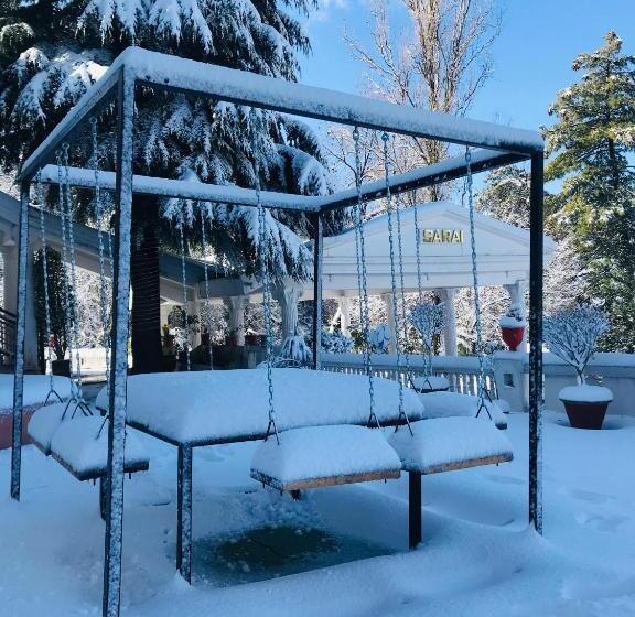 هتل The Sarai Suites, Murree