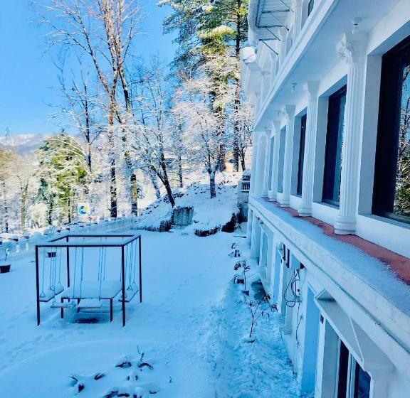 هتل The Sarai Suites, Murree