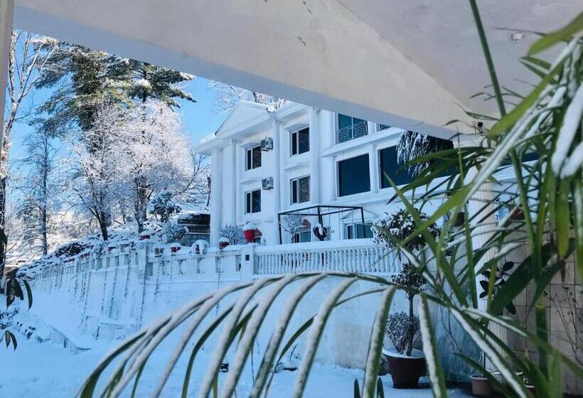 هتل The Sarai Suites, Murree
