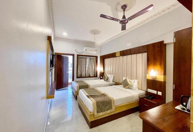 New A One Lagoon ! Puri Swimming Pool, Near Sea Beach And Temple Fully Air Conditioned Hotel With Li