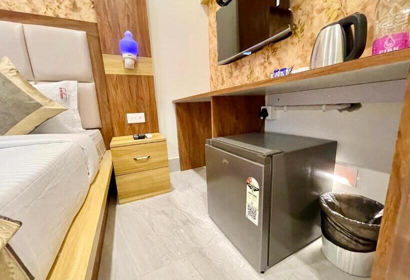 New A One Lagoon ! Puri Swimming Pool, Near Sea Beach And Temple Fully Air Conditioned Hotel With Li