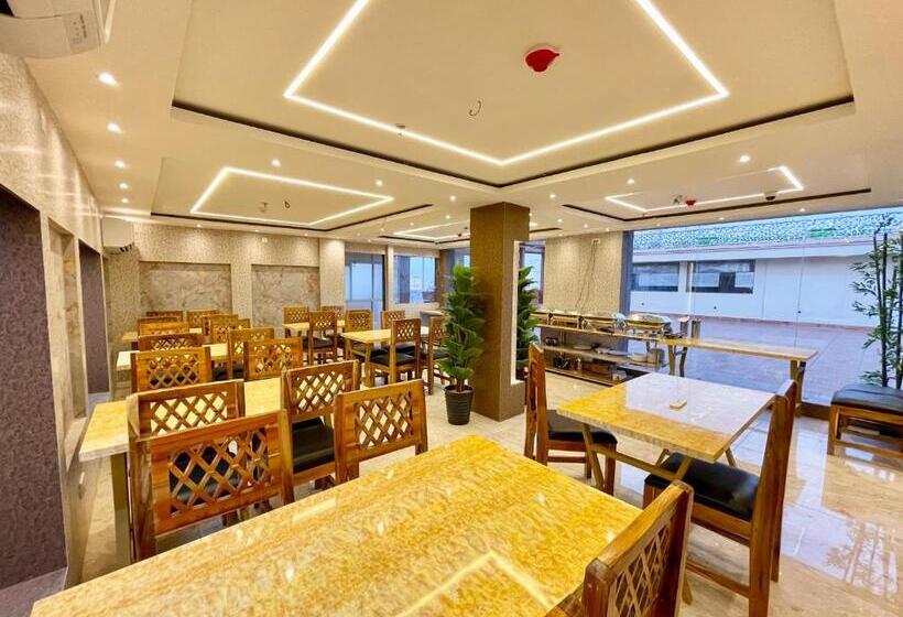 New A One Lagoon ! Puri Swimming Pool, Near Sea Beach And Temple Fully Air Conditioned Hotel With Li