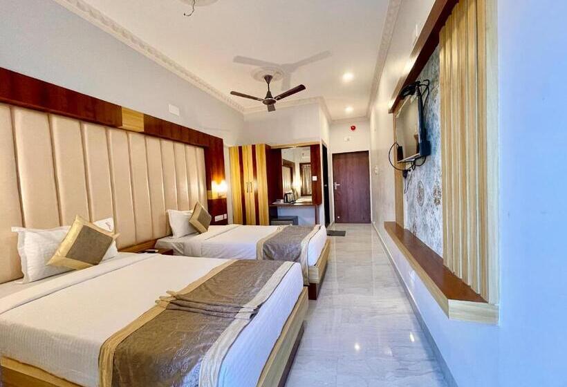New A One Lagoon ! Puri Swimming Pool, Near Sea Beach And Temple Fully Air Conditioned Hotel With Li