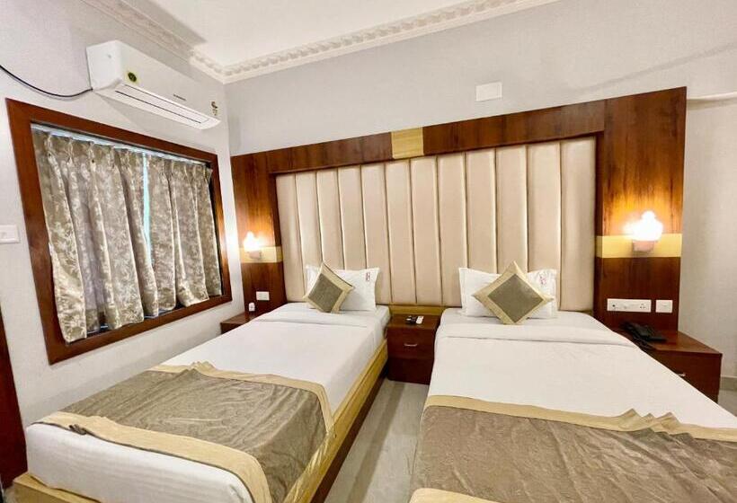 New A One Lagoon ! Puri Swimming Pool, Near Sea Beach And Temple Fully Air Conditioned Hotel With Li