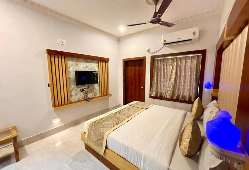 New A One Lagoon ! Puri Swimming Pool, Near Sea Beach And Temple Fully Air Conditioned Hotel With Li