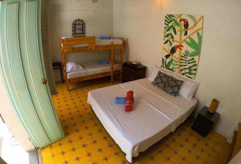 הוסטל Hostal Españolete