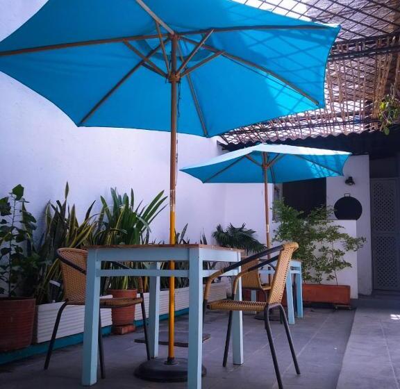 הוסטל Hostal Españolete