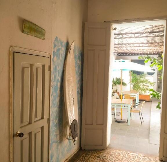 הוסטל Hostal Españolete