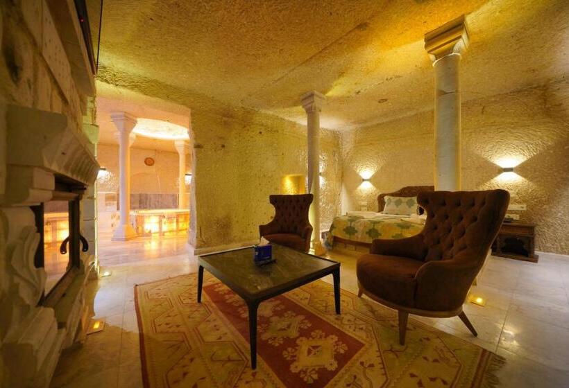 هاستل Shoestring Cave House