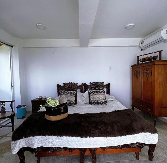 تختخواب و صبحانه Sunset Paradise