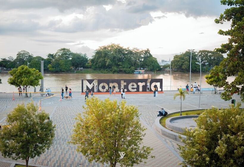 Hotel Cinco Monteria