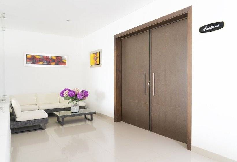 Hotel Cinco Monteria