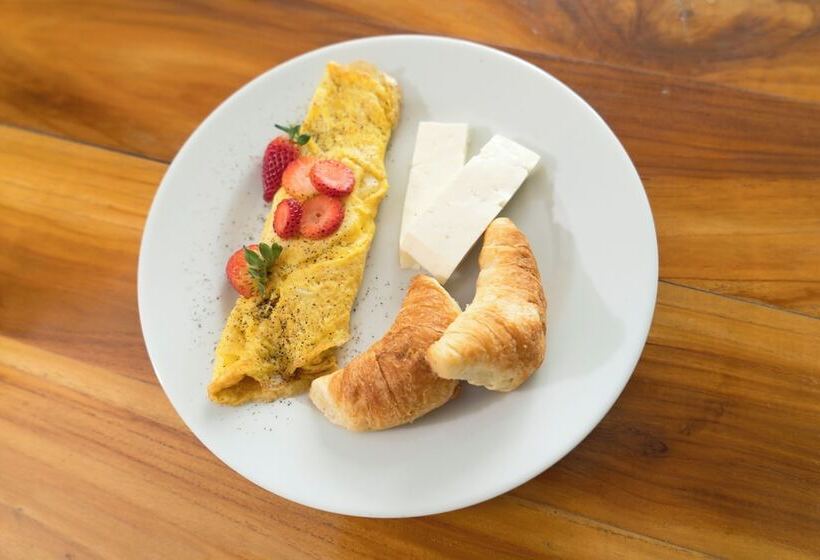 Hotel Cinco Monteria