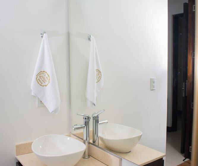 Hotel Cinco Monteria