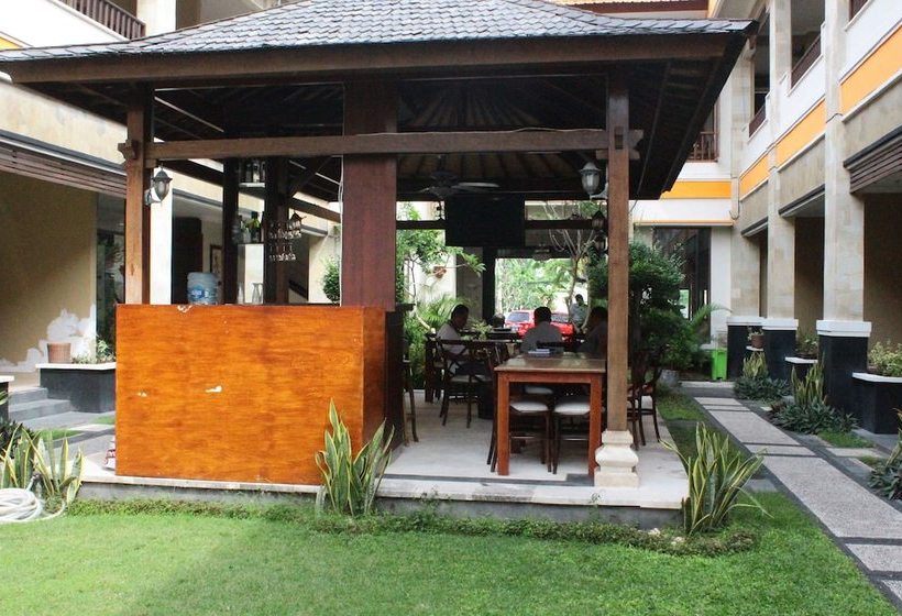 호텔 Grand City Inn