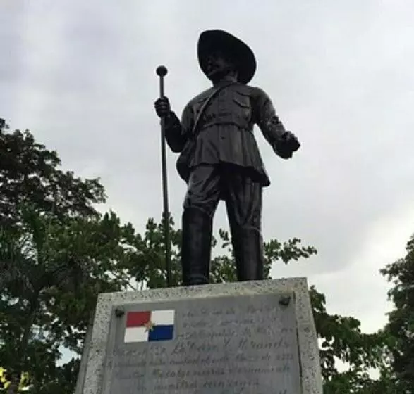 ホテル La Casa Dorada