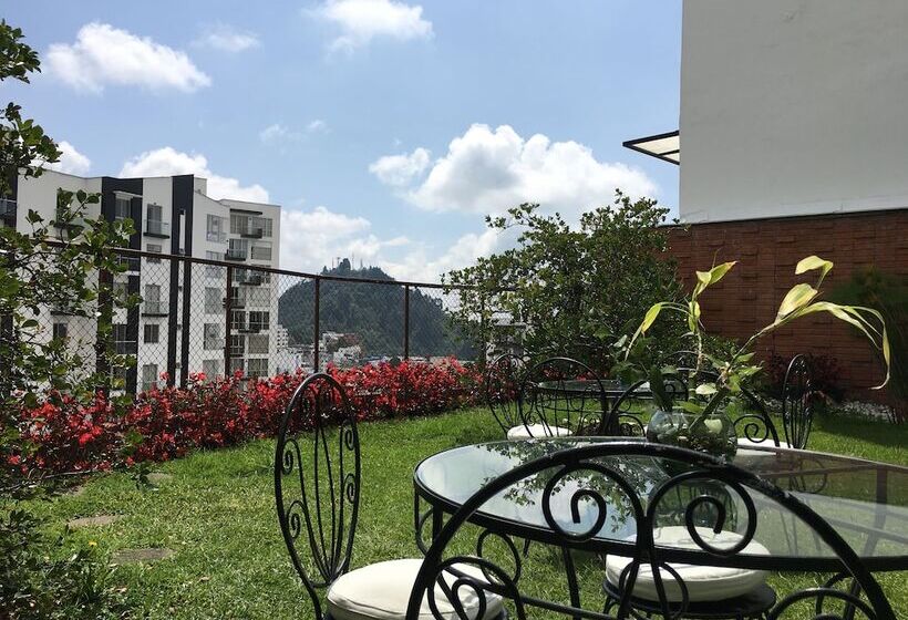 ホテル Regine S Manizales