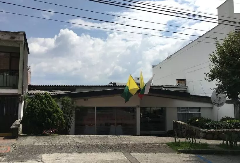 هتل Regine S Manizales