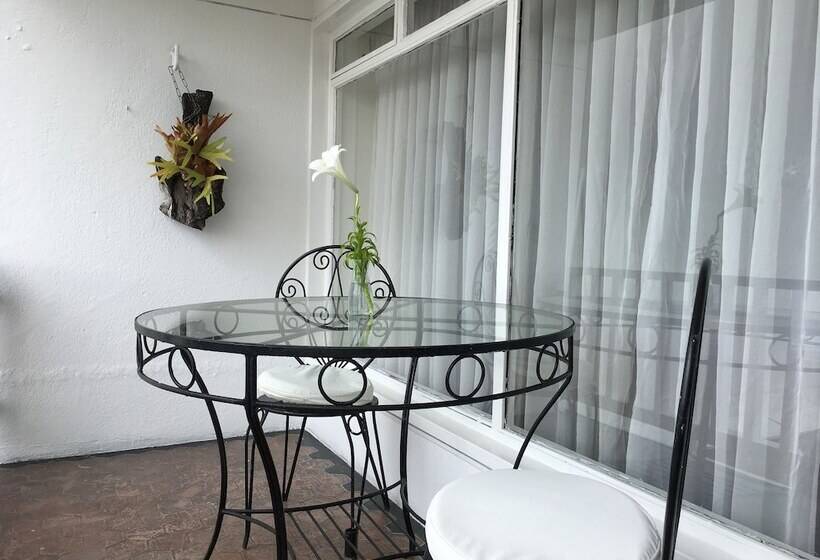 ホテル Regine S Manizales