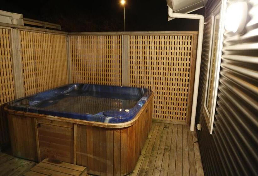 هتل Rocky Mountain Chalets Ohakune