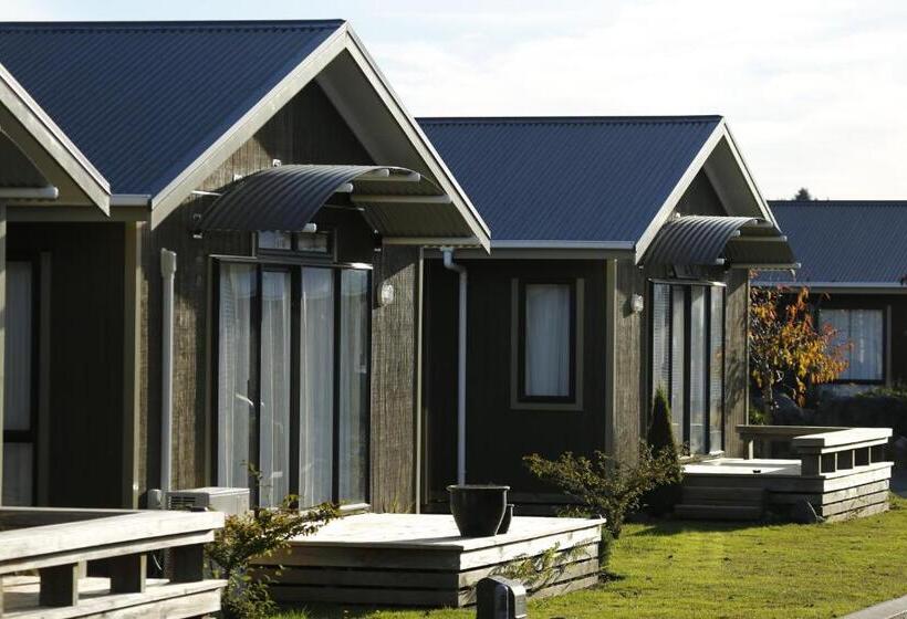 هتل Rocky Mountain Chalets Ohakune