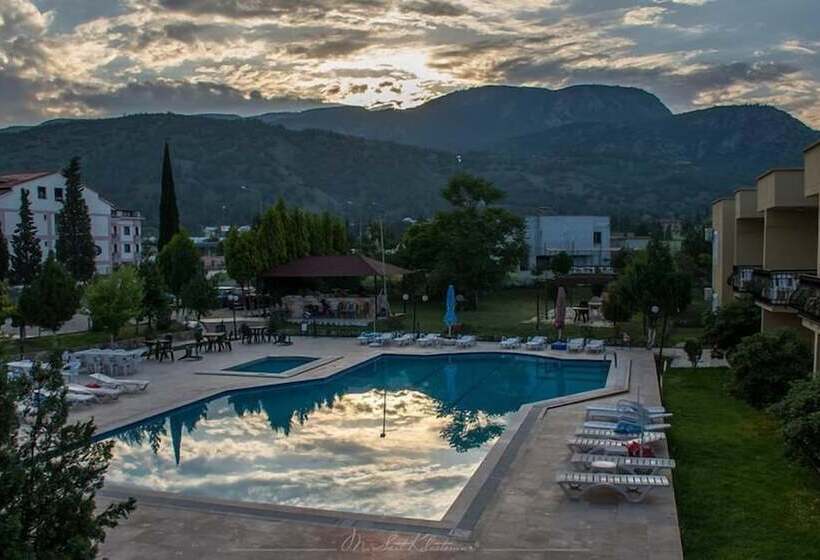 בית מלון כפרי Samdan Thermal