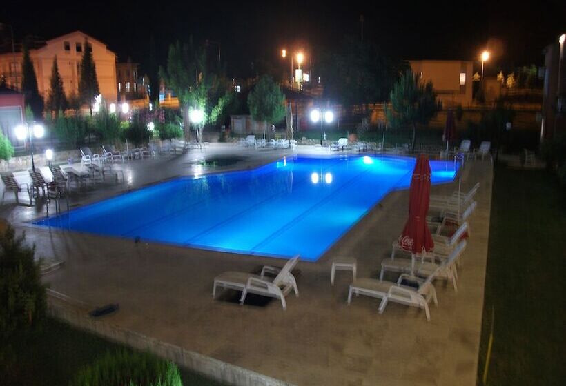 בית מלון כפרי Samdan Thermal