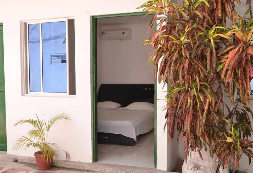 هتل Vargas Airport