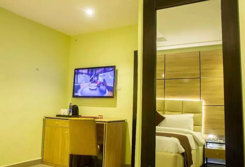 هتل Amber Residence Ikoyi
