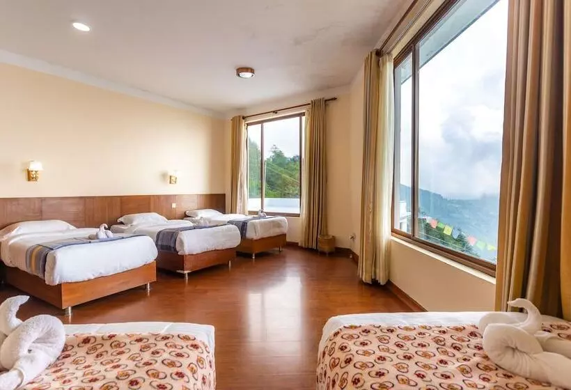 هتل Helambu Mountain Resort