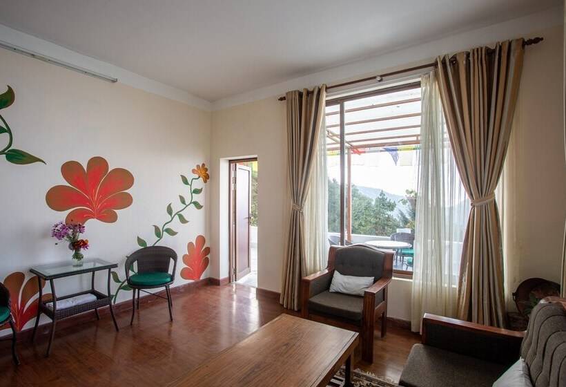 هتل Helambu Mountain Resort