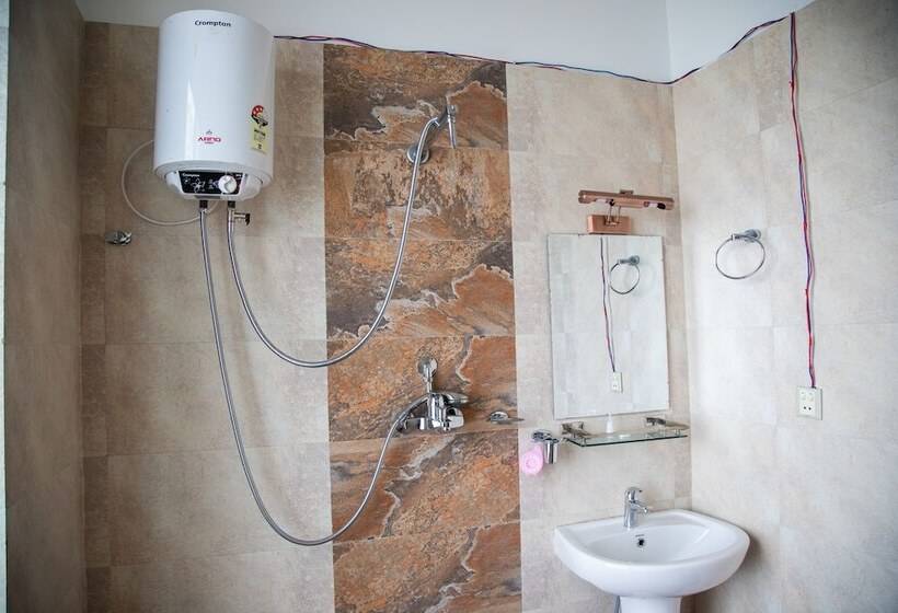 هتل Helambu Mountain Resort