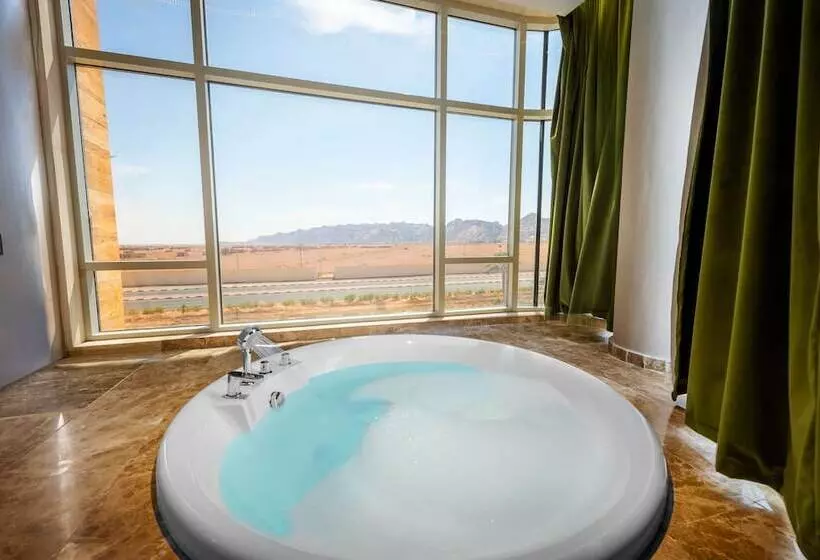 Hotelli Suknai Royal