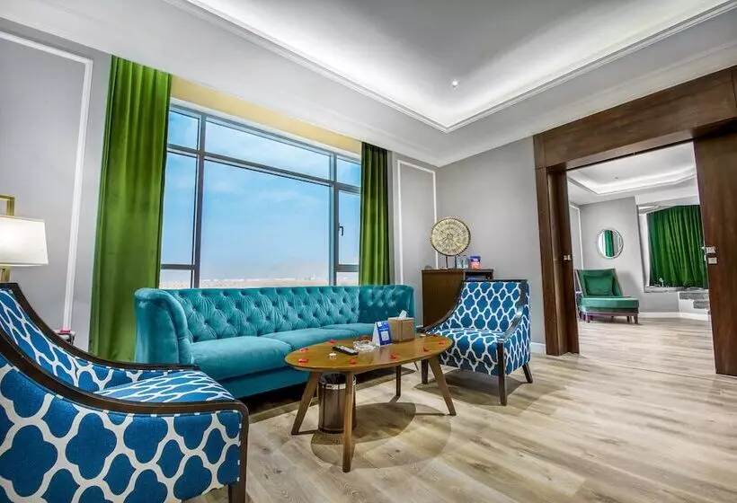 Hotelli Suknai Royal