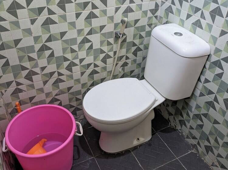 پانسیون Kingkost Wonocatur