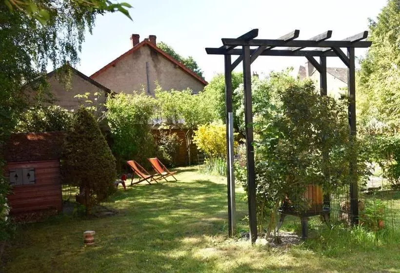 تختخواب و صبحانه Chambre D Hôtes Le Cadran Des Chauvelles