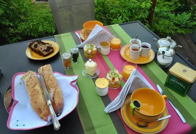 تختخواب و صبحانه Chambre D Hôtes Le Cadran Des Chauvelles