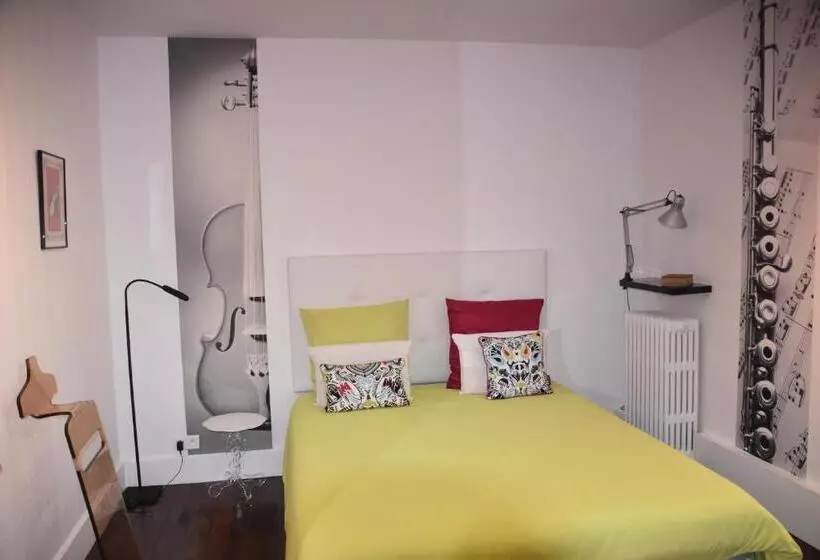 تختخواب و صبحانه Chambre D Hôtes Le Cadran Des Chauvelles