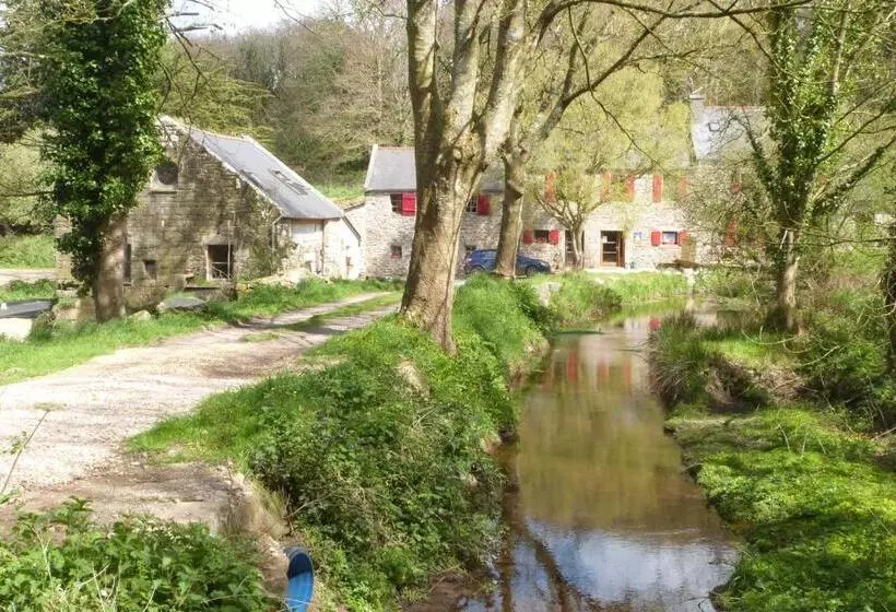 تختخواب و صبحانه Chambres D'hôtes Du Moulin De Brendaouez